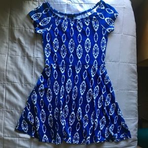 Forever 21 Blue and White Pattern Dress